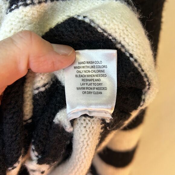 Altar'd State Black Off-White Striped Fluffy Boxy Slightly Cropped LS Sweater S - Picture 10 of 12